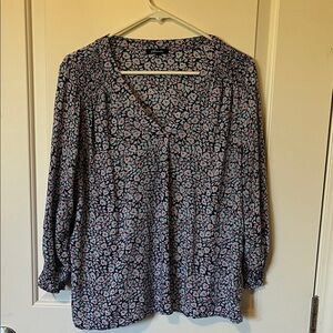 Chic V-Neck Floral Blouse - Pink and Black